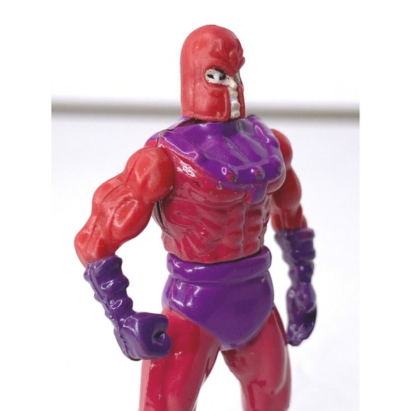 Toybiz Marvel Diecast Metal Action Figure Magneto 2.5-3" 1990s - Picture 6 of 6